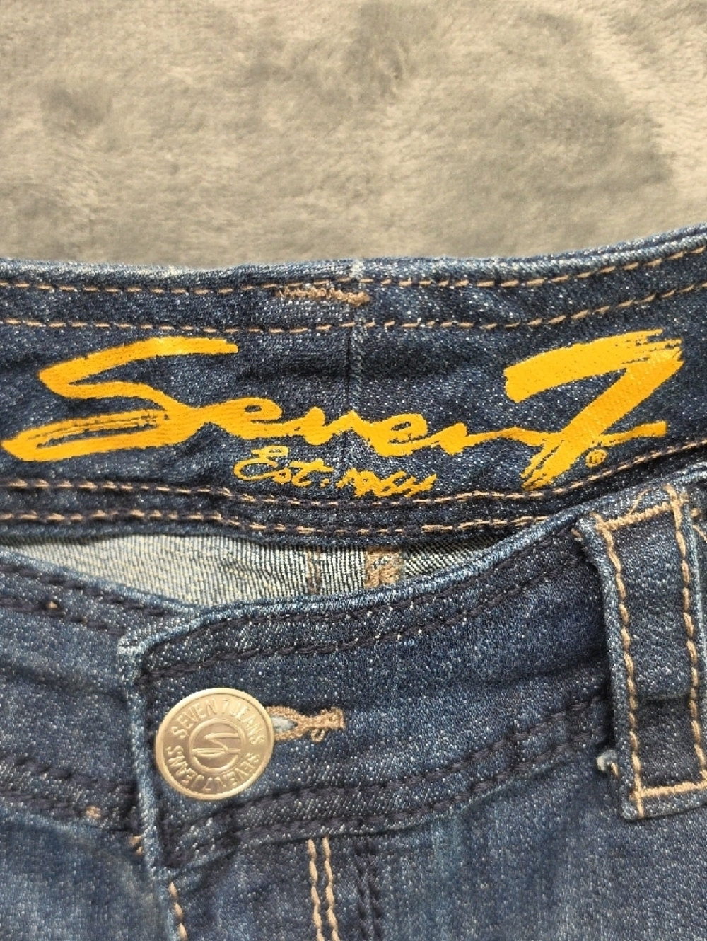 Seven7 Women’s Blue Boot Cut Jeans with Faded Finish sz 16 - Picture 2 of 10